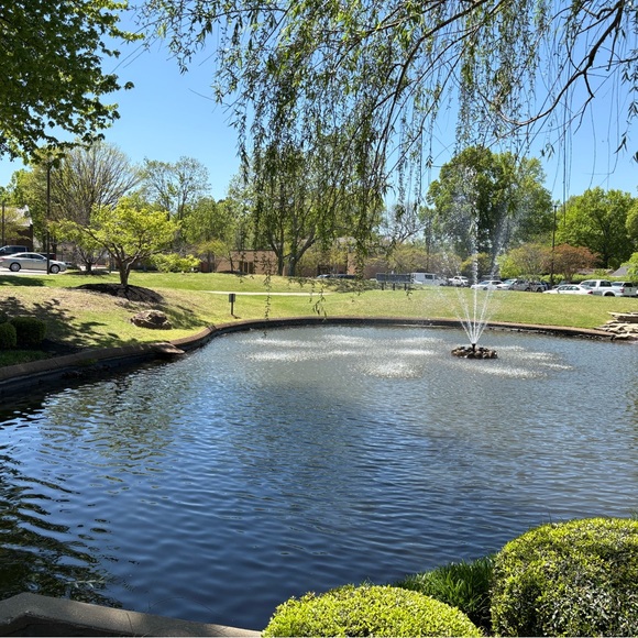 Meet your Posher, K - Picture 1 of 1